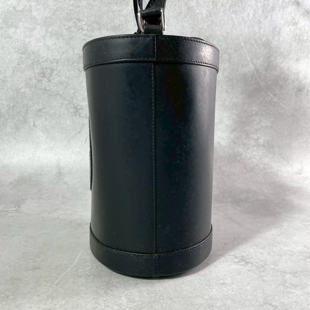 Vintage Gucci Black Leather Interlocking G Bucket Bag - Picture 5 of 12